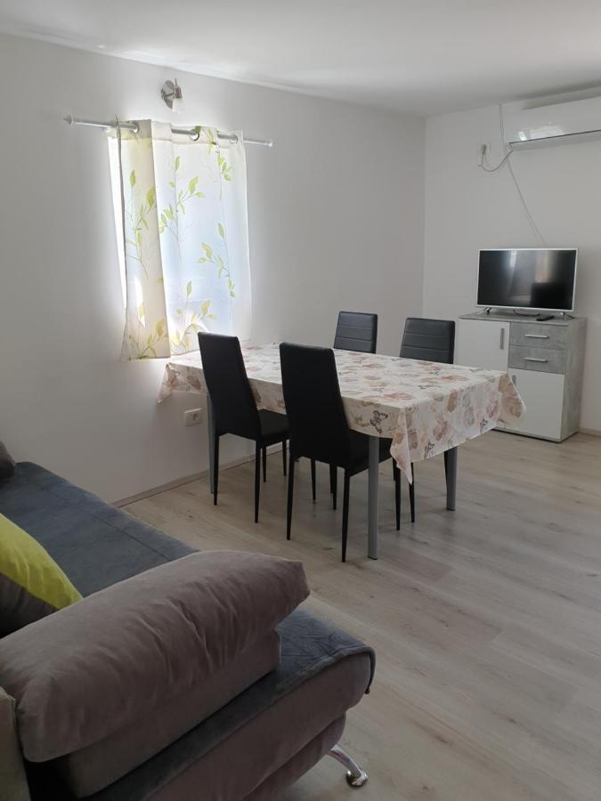 Apartma Patricija - Big Apartment For 6 Tolmin Exterior foto