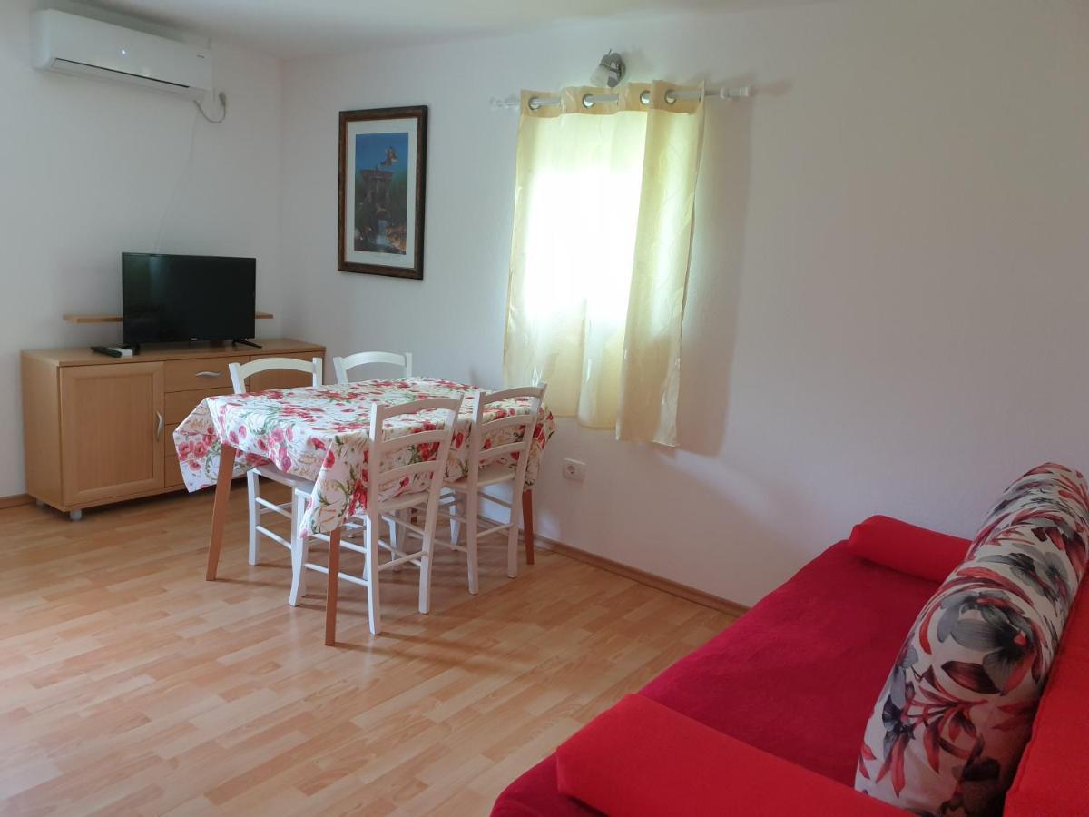 Apartma Patricija - Big Apartment For 6 Tolmin Exterior foto