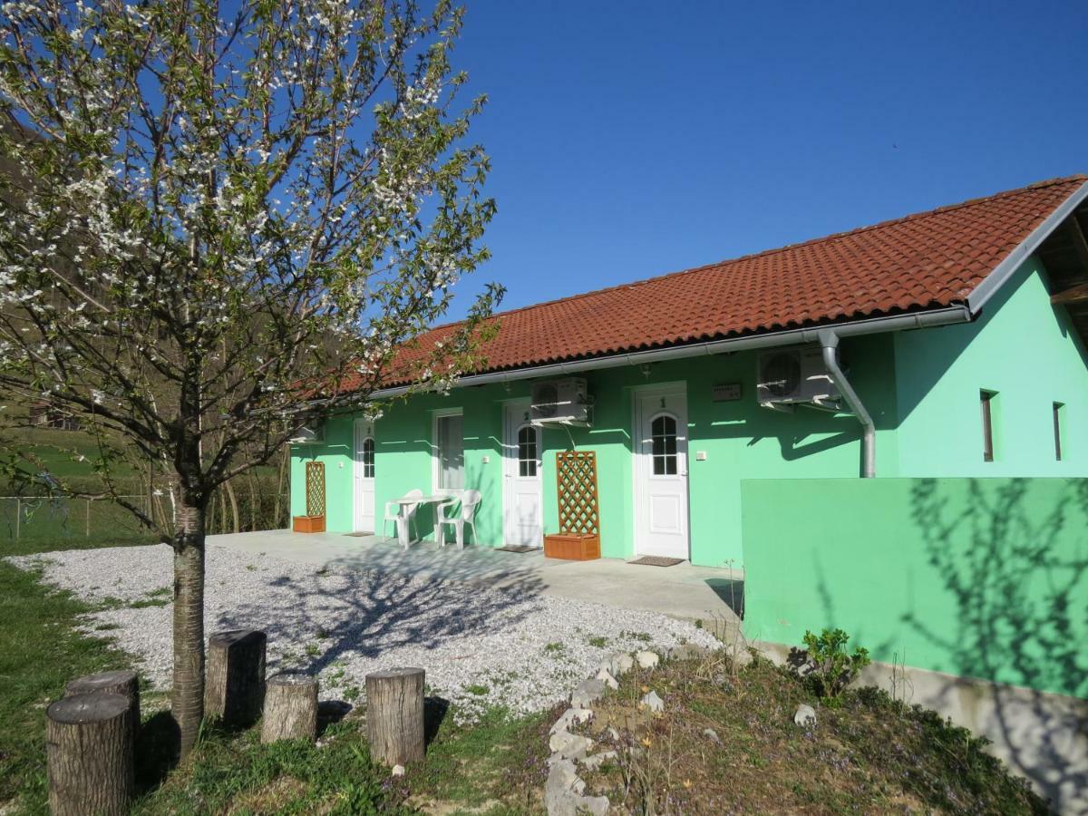 Apartma Patricija - Big Apartment For 6 Tolmin Exterior foto